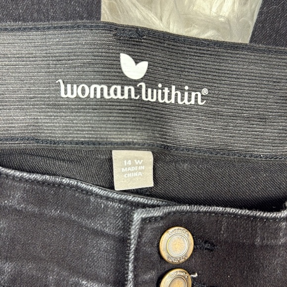 Woman Within Black Cropped Capri Style Jeans - Picture 4 of 7